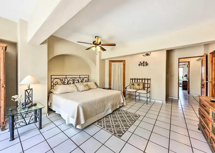 Chic Getaway < 2 Miles To Beaches! Сasa de vacaciones