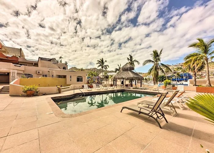 Chic Getaway < 2 Miles To Beaches! Сasa de vacaciones